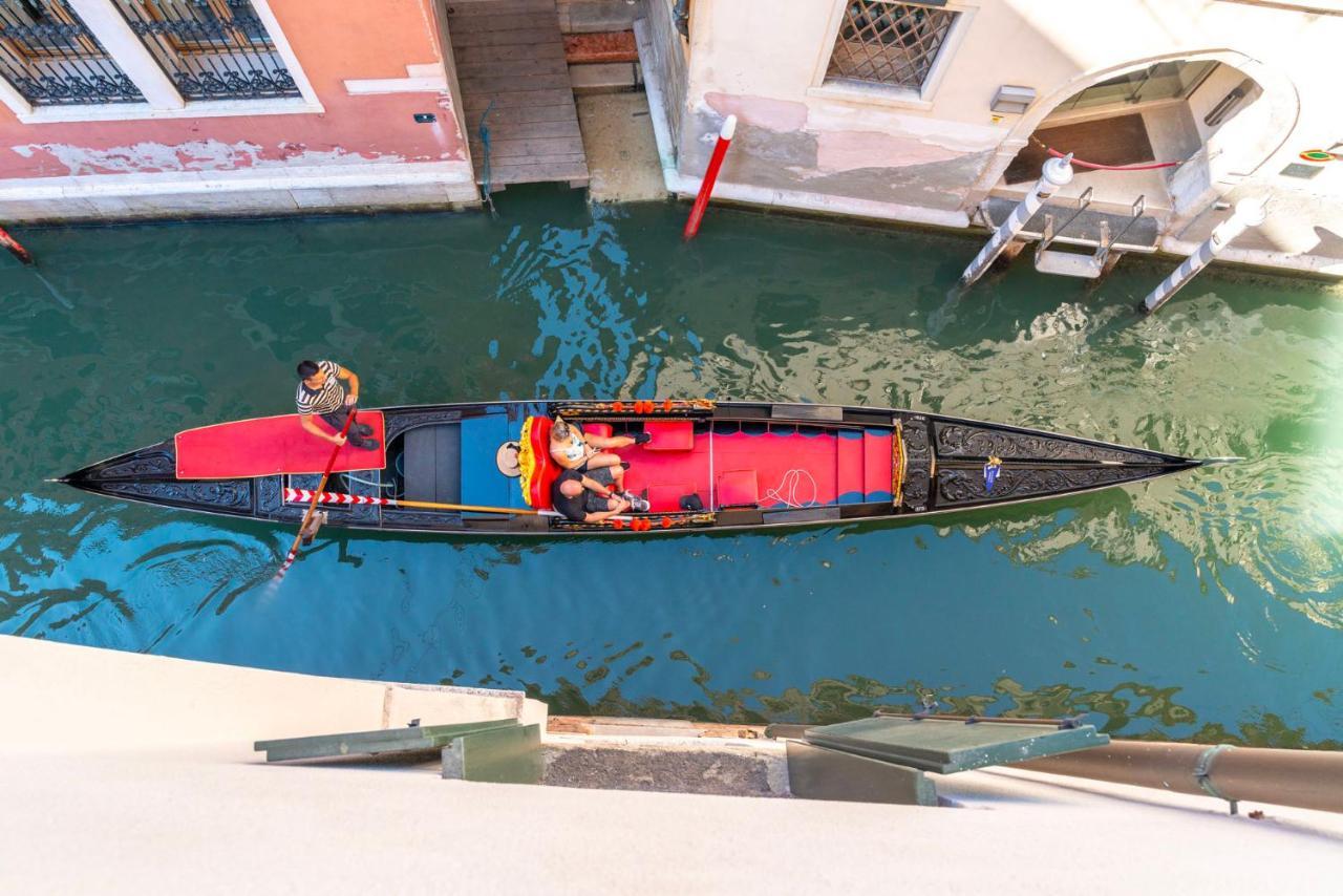 Ca' Laura - San Marco Canal View البندقية المظهر الخارجي الصورة